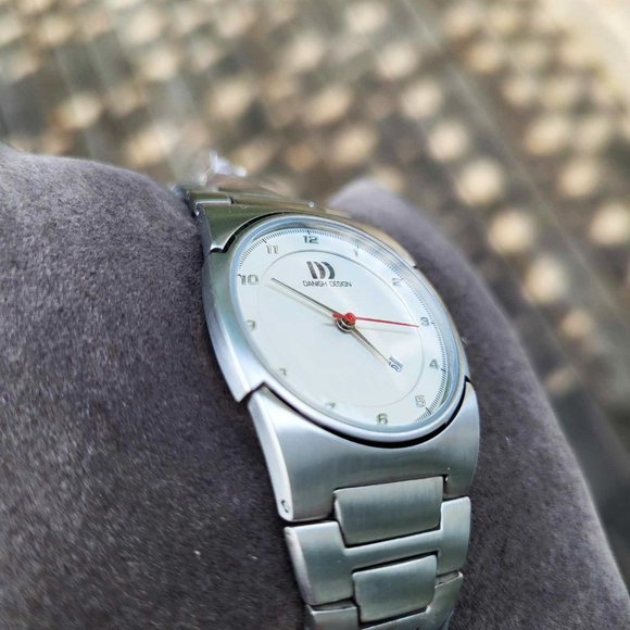 LOT OF 2 NEW ALL STEEL DANISH DESIGN BLACK & WHITE QUARTZ LADY WATCH 30 … - Picture 10 of 13